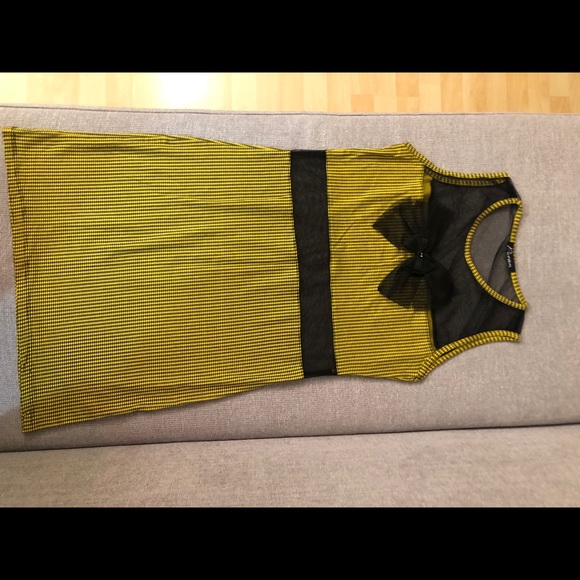 Yellow dress - Picture 2 of 3